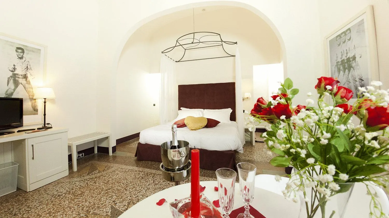 Hotel San Miniato 4*,  Italy