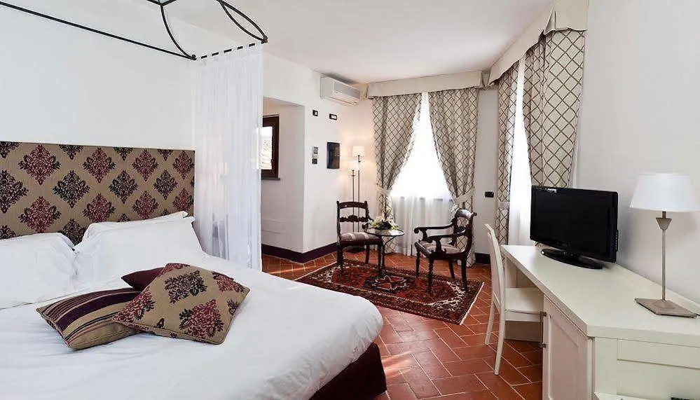 Hotel San Miniato 4*,